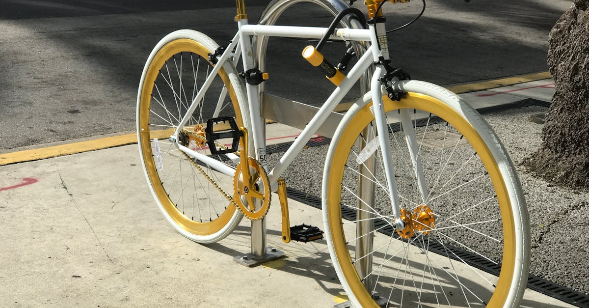 découvrez notre sélection de vélos d'équilibre personnalisés, conçus pour offrir à votre enfant une expérience amusante et sécurisée tout en développant ses compétences en équilibre. choisissez les couleurs et les motifs qui correspondent à sa personnalité et aidez-le à prendre confiance en lui sur deux roues.