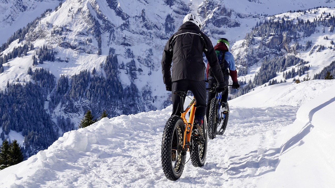 découvrez le vélo d'équilibre, l'outil idéal pour aider les enfants à développer leur équilibre et leur coordination tout en s'amusant. apprenez à faire du vélo facilement avec style et sécurité.