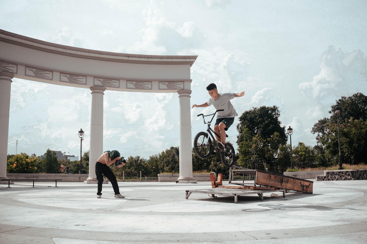 découvrez comment ajuster la hauteur et les composants de la balance bike pour garantir le confort et la sécurité de votre enfant. suivez nos conseils pratiques pour maximiser l'expérience de conduite et favoriser l'apprentissage de l'équilibre.