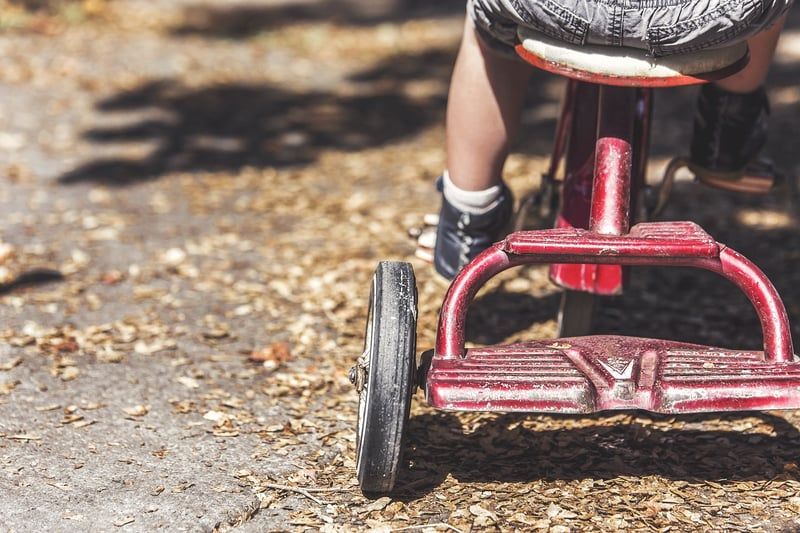Draisienne préparation vélo : conseils clés pour bien équiper son enfant