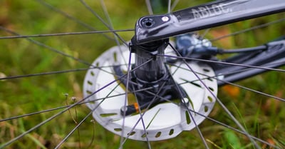 Entretenir une draisienne : conseils pratiques pour prolonger la durée de vie de votre vélo