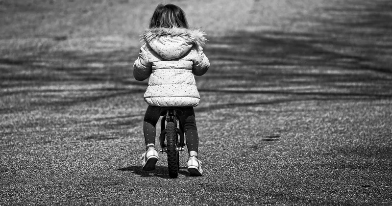 Draisienne avec frein à 2 ans : est-ce vraiment utile ?