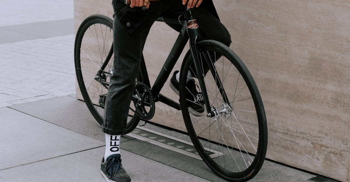 découvrez notre sélection d'accessoires pour vélos d'équilibre. améliorez l'expérience de votre enfant avec des équipements de sécurité, des casques colorés et des sacs de transport pratiques. garantissez du plaisir et de la sécurité lors de chaque balade.