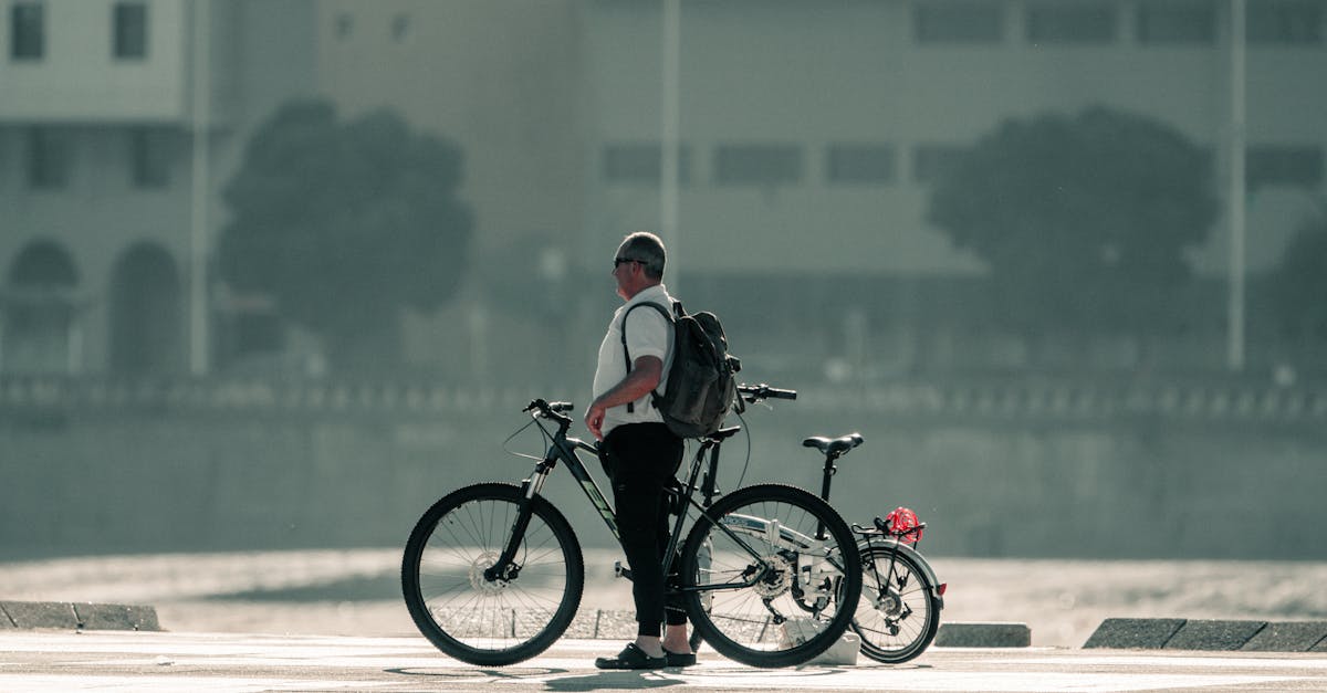 découvrez les vélos d'équilibre, parfaits pour aider les enfants à développer leur équilibre et leur coordination tout en s'amusant. idéals pour les tout-petits, ces vélos sans pédales instaurent la confiance et préparent les jeunes cyclistes à une transition en douceur vers les vélos classiques.