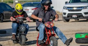 découvrez les balance bikes, une excellente façon d'initier vos enfants à l'équilibre et à la conduite. idéales pour les tout-petits, ces vélos sans pédales favorisent l'apprentissage en toute sécurité tout en offrant des heures de plaisir en plein air.