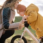 découvrez la balance bike, un vélo sans pédales idéal pour aider votre enfant à développer son équilibre et sa coordination. amusant et sûr, il permet aux tout-petits d'apprendre à rouler en toute confiance. parfait pour les premières aventures à deux roues !